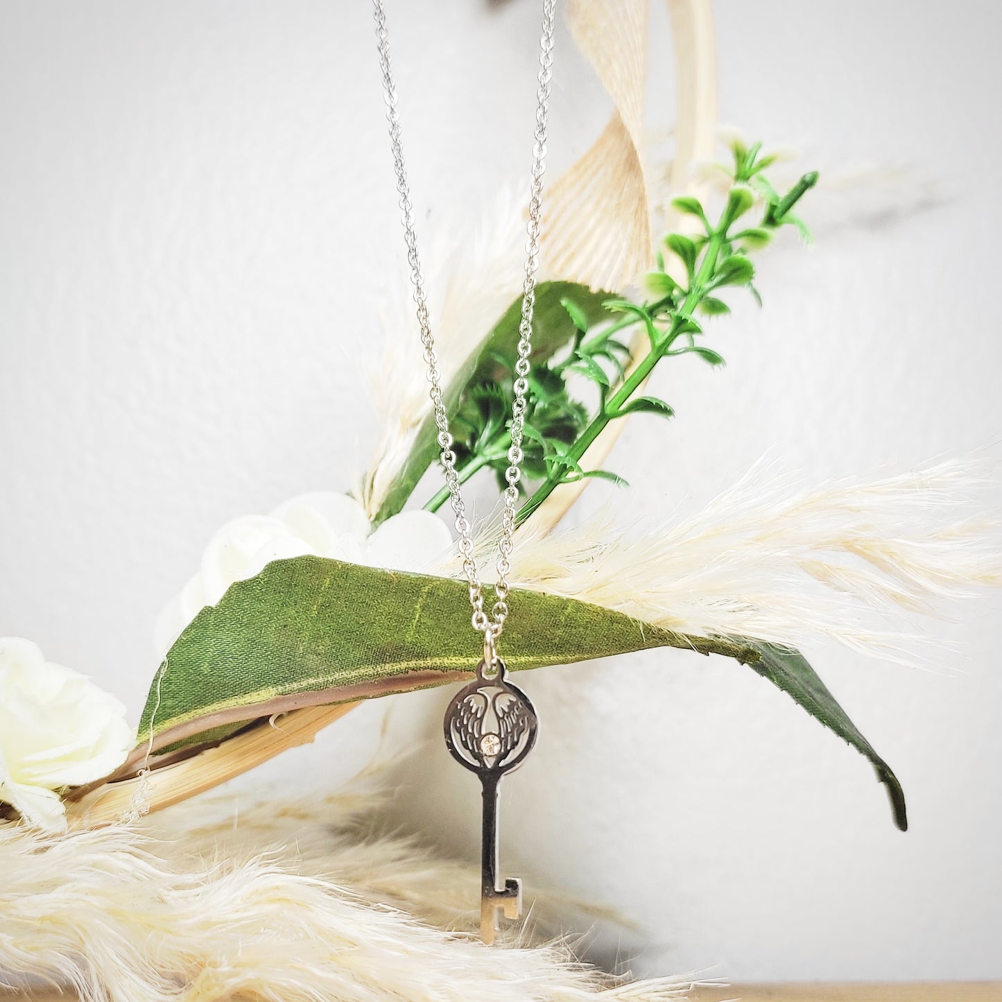 Collier "La Clé du Bonheur" – Élégance & Spiritualité
