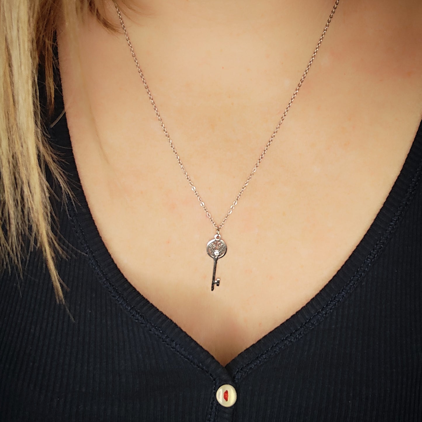 Collier "La Clé du Bonheur" – Élégance & Spiritualité